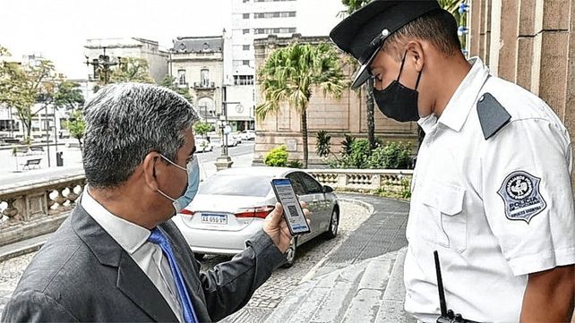 Algunas provincias ya comenzaron a implementar el pase sanitario