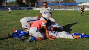 El salaíto reaccionó a tiempo y venció a Liniers