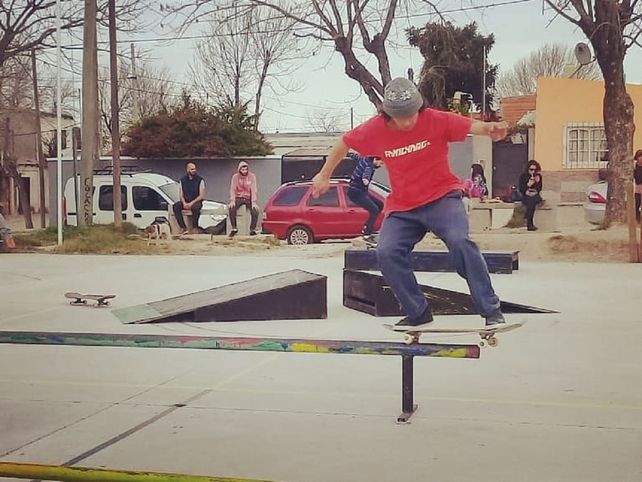50-50 en la baranda m&oacute;vil que colocaron en el play&oacute;n.