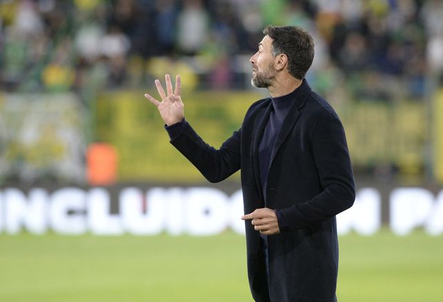 Kily González.El entrenador de Central jugará con línea de cuatro en el fondo. Resta saber quiénes serán.