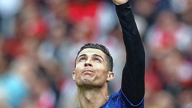 Cristiano Ronaldo marcó su gol 100 en Premier League y se lo dedicó a su hijo recientemente fallecido.&nbsp;