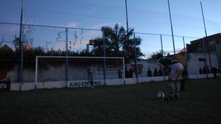 Sin luz. Los tiros penales &nbsp;se hicieron a oscuras en el estadio José Martín Olaeta. Ovación fue testigo &nbsp;de aquella bochornosa noche de marzo del 2010. Los pibes bravos fueron efectivos y vencieron al picante de Arroyo Seco. &nbsp; 
