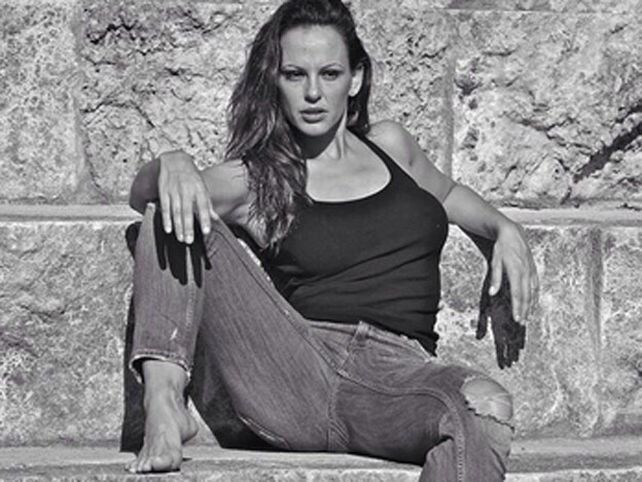 La ex de Cristiano posó desnuda en la ducha