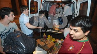 Empiezan a salir los primeros camiones con las donaciones para los damnificados de La Plata