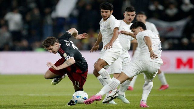 River y Libertad empatan sin goles en Paraguay.
