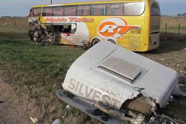 Murieron cuatro personas en un triple choque en el sur provincial