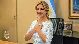 La primera dama Fabiola Yáñez será operada de una hernia