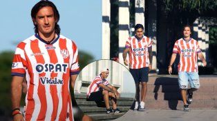 Unión presentó su nueva camiseta con un guiño al ascenso del 96