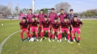 Colón de Santa Fe visitará a Ciclón Racing en barrio Guadalupe.