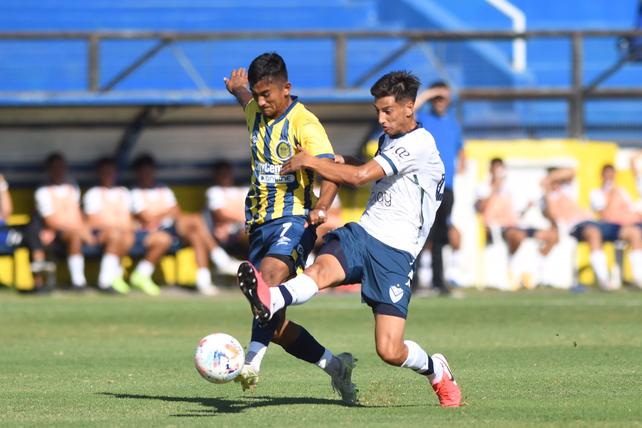 Franco Frías anotó el único gol de la reserva de Central.
