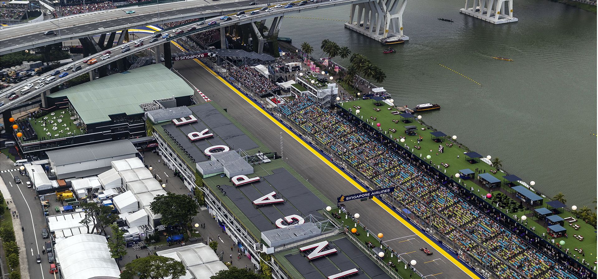 El piloto de Ferrari Charles Leclerc de Mónaco conduce su monoplaza durante la primera sesión de prácticas del Gran Premio de Fórmula Uno de Singapur en el circuito callejero de Marina Bay, en Singapur, el viernes 20 de septiembre de 2024. (Foto AP/Thomas Lam) El piloto de Ferrari Charles Leclerc de Mónaco conduce su monoplaza durante la primera sesión de prácticas del Gran Premio de Fórmula Uno de Singapur en el circuito callejero de Marina Bay, en Singapur, el viernes 20 de septiembre de 2024. (Foto AP/Thomas Lam)