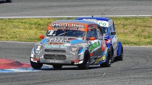 Los Fiat 600 TZ brindaron un muy buen espectáculo en el circuito rafaelino.