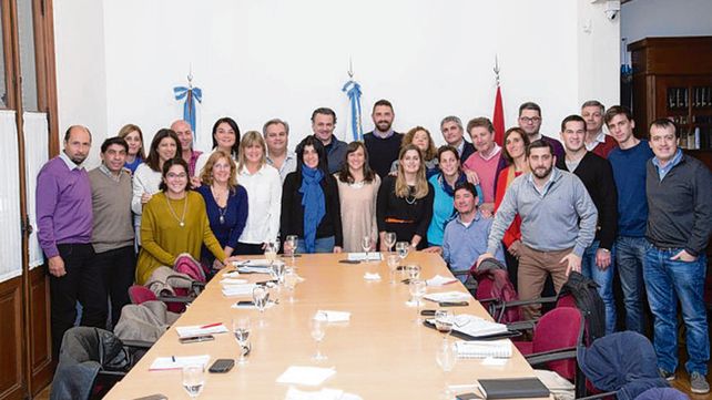 En marcha. La junta ejecutiva provincial del PS se reunió en Rosario.