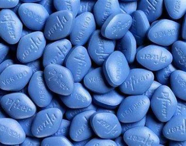 El profesional recibirá la pastilla azul hasta que se considere que superó su disfunción eréctil.