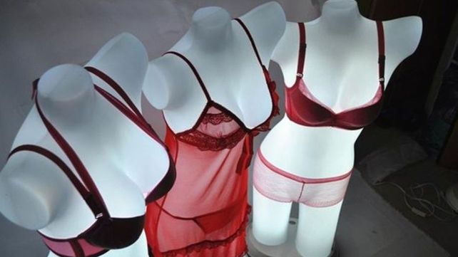 Obligó a discapacitado a tener sexo con maniquí, lo filmó y viralizó el video