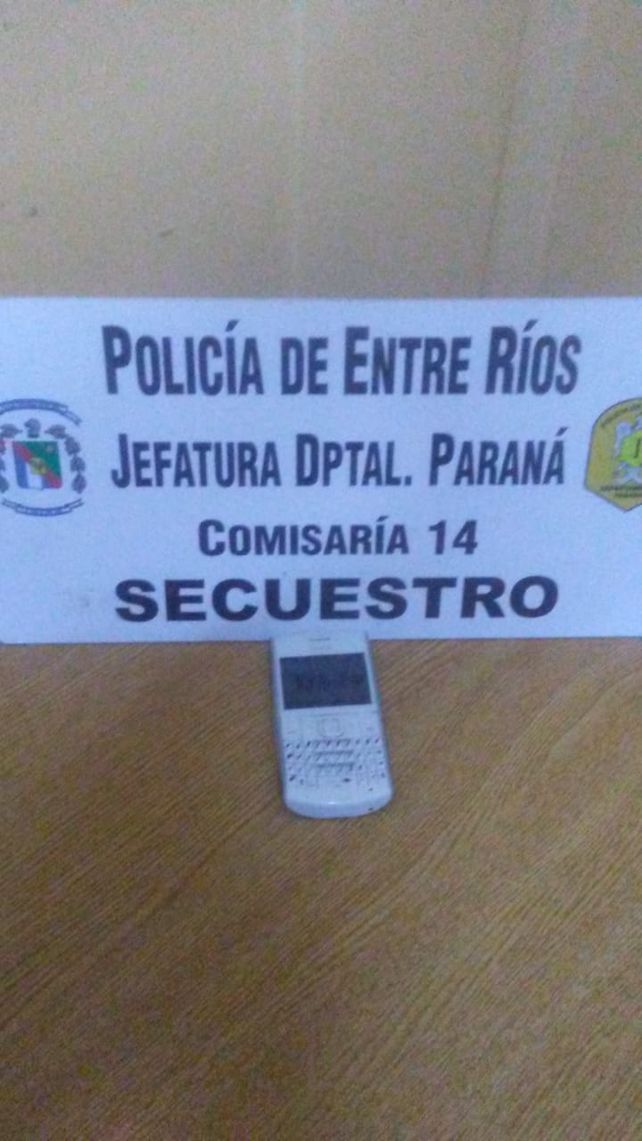Recuperado. El celular fue localizado luego de un allanamiento.