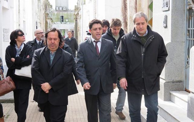Trámite. El juez Rodrigo Cataldo (al centro