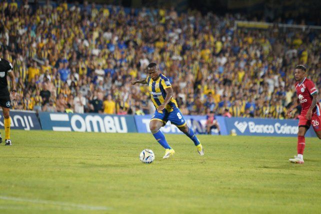 Jaminton Campaz será titular en Central ante Racing.