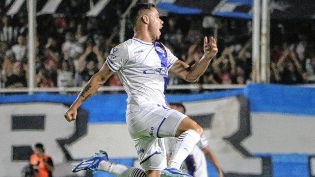 Godoy Cruz obtuvo un cómodo triunfo en Santiago del Estero