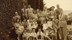Ramón García, al centro, ya con sus hijos e hijas, y nietos. Ramón García, al centro, ya con sus hijos e hijas, y nietos.