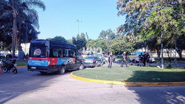 Buscan a un camionero que atropelló a dos motociclistas y se dio a la fuga en una zona de alto tránsito