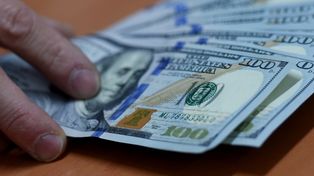 El dólar repuntó después de varios días debajo de los $ 1.100.