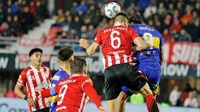 Partido con polémicas en La Plata entre Estudiantes y Boca