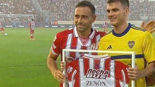 En Inglaterra, Manchester United y Liverpool se pelean por Kevin Zenón
