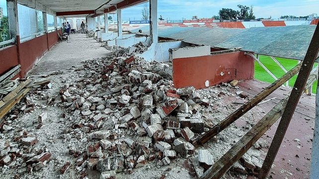 Unión mostró la llegada de la estructura para concluir las obras en la bandeja sur.