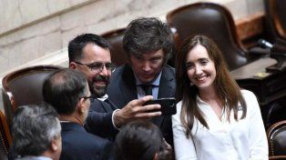 La Asamblea Legislativa proclamó la fórmula Milei-Villarruel