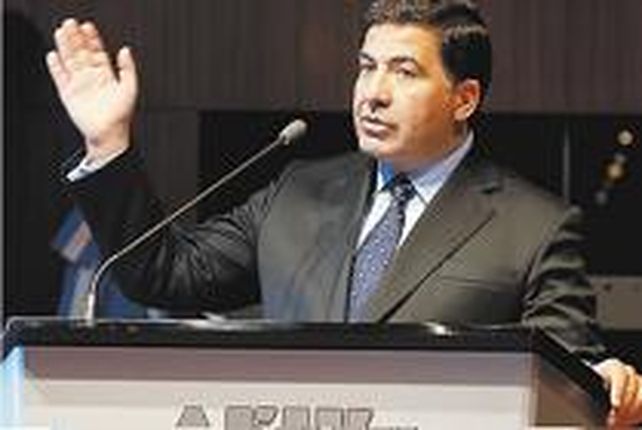 Profesionales inscriptos en el IVA deberán entregar a sus clientes factura electrónica desde agosto