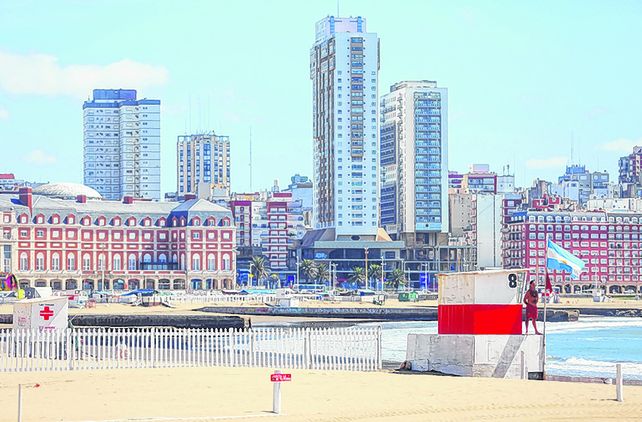 Arenas vacías. Las playas de Mar del Plata lucieron vacías