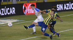 Buena marca. Almada y Avila tratan de impedir que Badaloni les gane la posición. Buena marca. Almada y Avila tratan de impedir que Badaloni les gane la posición.