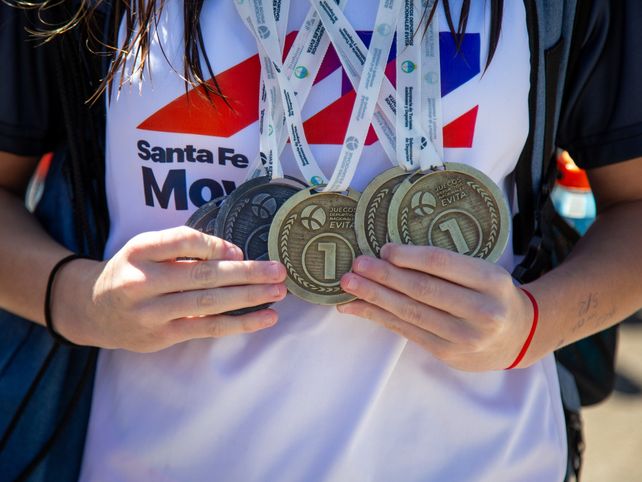 Jóvenes de 17 departamentos santafesinos participaron de los Juegos Nacionales Evita y sumaron 96 medallas.
