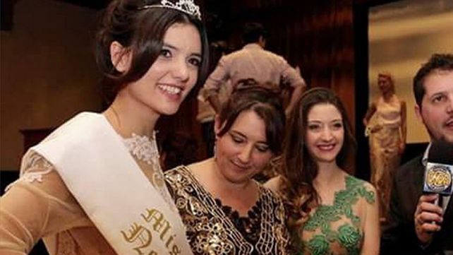 tamara fue elegida la más linda y después le sacaron el título.