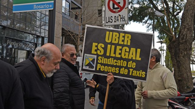 Schmuck aseguró que sería interesante que Uber llegue a la ciudad de Rosario