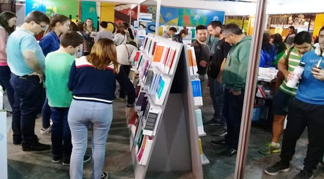 Más de 10.000 personas pasaron por la Feria del Libro
