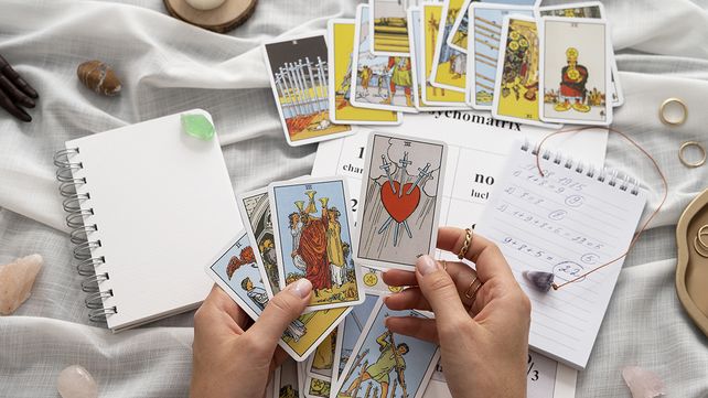 Astrología: un fenómeno que ofrece certezas y entendimiento a la sociedad