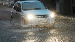 La térmica llegó a los 40° y hay alerta por tormentas fuertes en la región