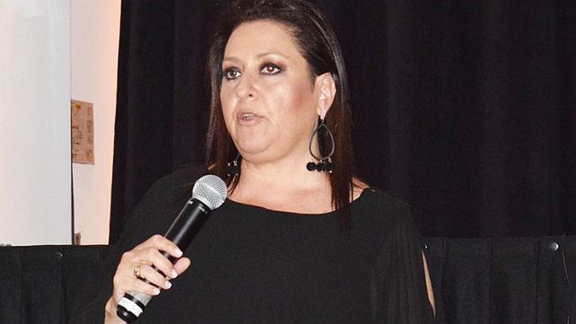 Laura Lewin: Tenemos que dejar de enseñar en serie para enseñar en serio