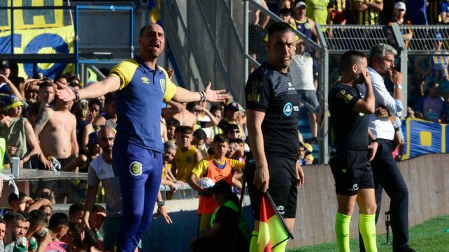 Matías Lequi vivió el partido ante Banfield a full. El DT de Central sostuvo que estuvieron cerca de ganar.