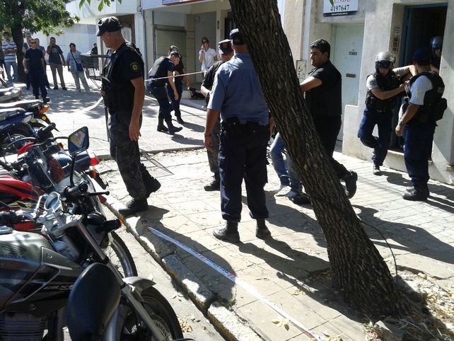 Bº Los Hornos: apresaron a un hombre con pedido de captura por tentativa de homicidio