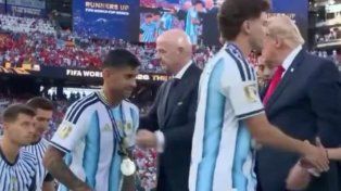 Cuti Romero y Licha Martínez no saludaron a Trump en la entrega de medallas en el Mundial