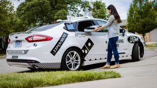 Una pizzería de EEUU hará el reparto con autos autónomos