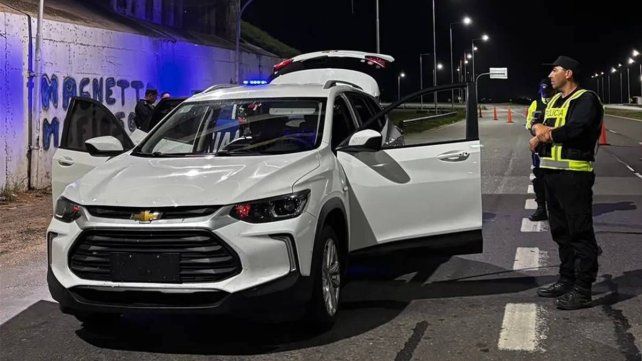 Un hombre oriundo de Paraná fue detenido en la ruta 34 por transportar una gran cantidad de drogas sintéticas mientras viajaba con su hija de cinco años.