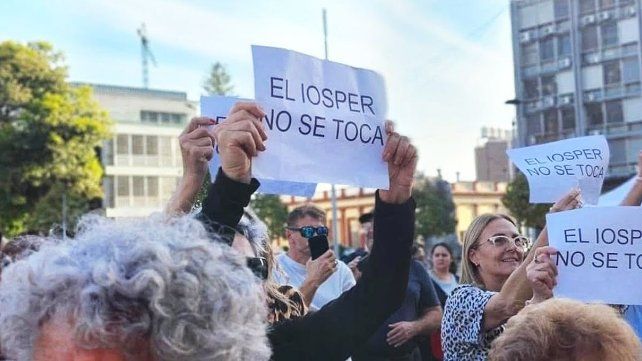 El gremio de trabajadores estatales se sumó a la defensa del Iosper. El secretario General de ATE anunció que continuarán las medidas de la Intersindical