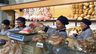 Una panadería incorporó a jóvenes que se capacitaron a través del programa provincial