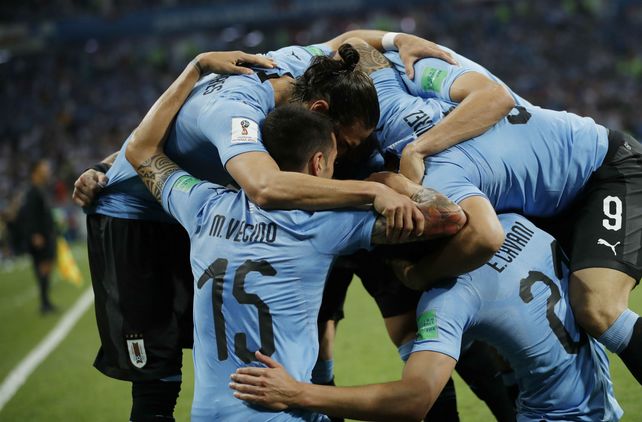 Matador. Cavani celebra el primer gol ante los portugueses
