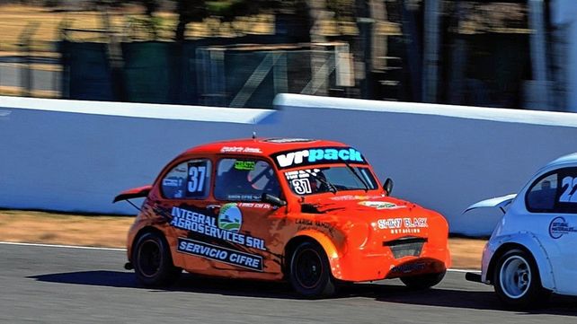 El santafesino Luis Cifre es el puntero de los Fiat 600 TS y apuesta a adjudicarse el campeonato del Car Show Santafesino en San Jorge.