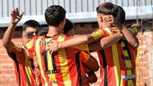 Copa de la LPF: Atlético Neuquén es el único líder